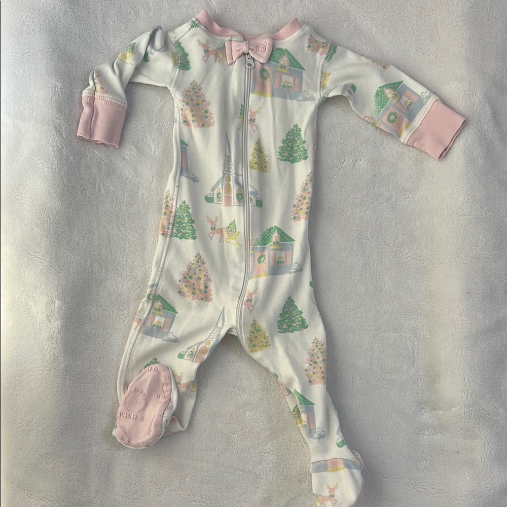 The Beaufort Bonnet Company Cream and Pink Christmas Footie